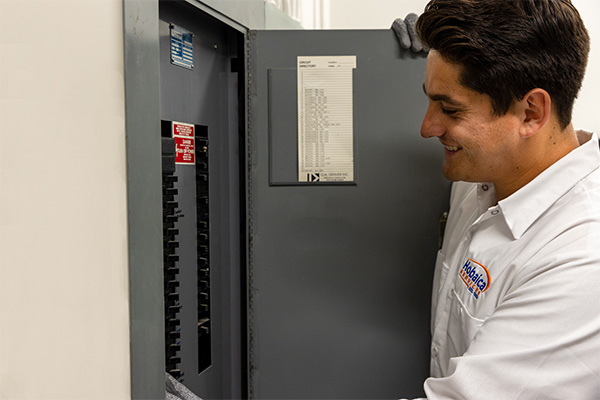 Licensed electrician services in Phoenix